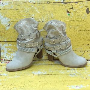 Not Rated uptown pismo cream bootie